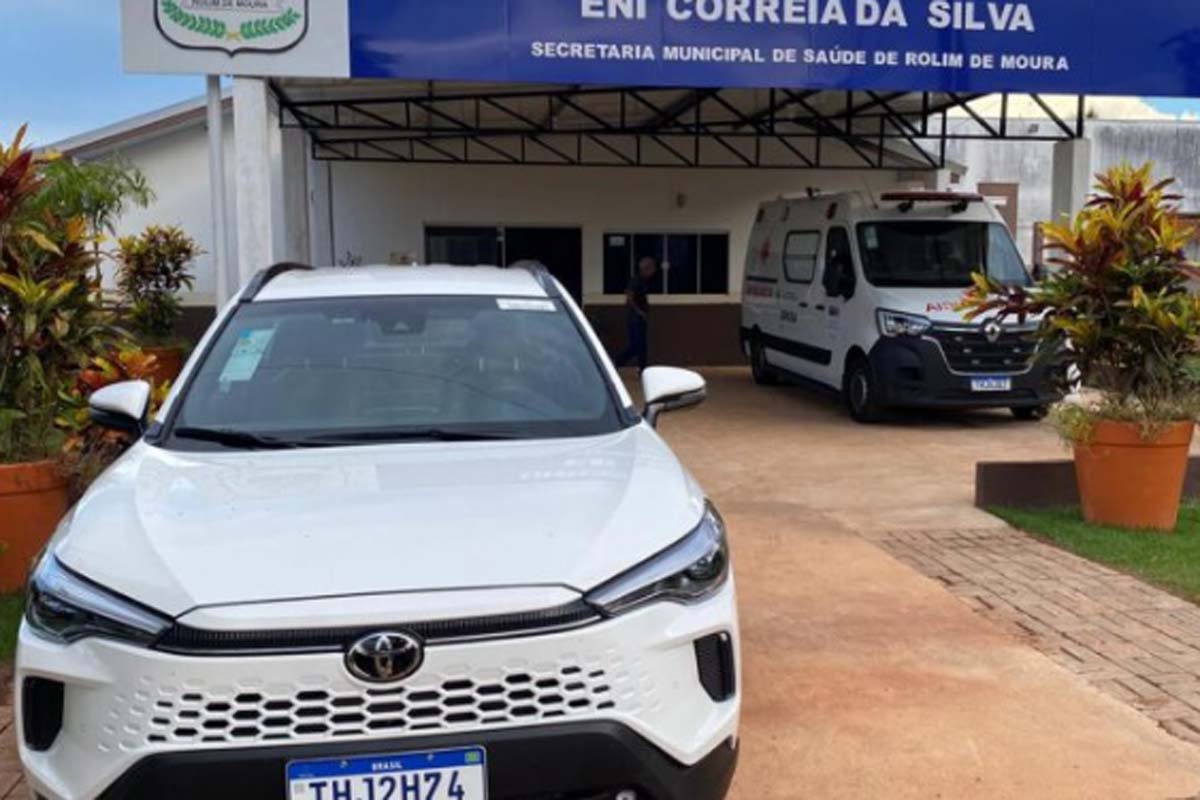 Prefeitura fortalece atendimento em Nova Estrela com entrega de veículo e eletrocardiógrafo
