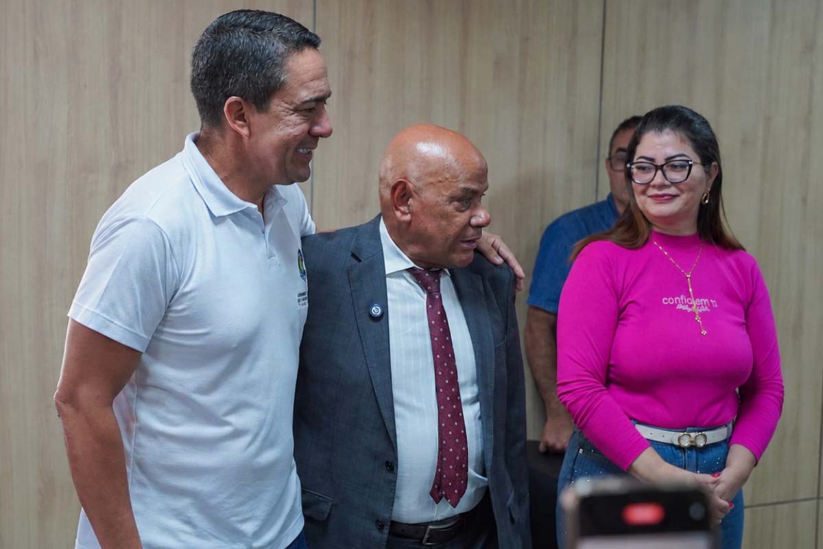 Vereador Pastor Evanildo fortalece parceria política com deputado Eyder Brasil