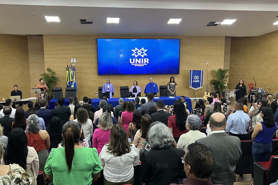 Reitora da Universidade Federal de Rondônia-UNIR toma posse para mandato de quatro anos