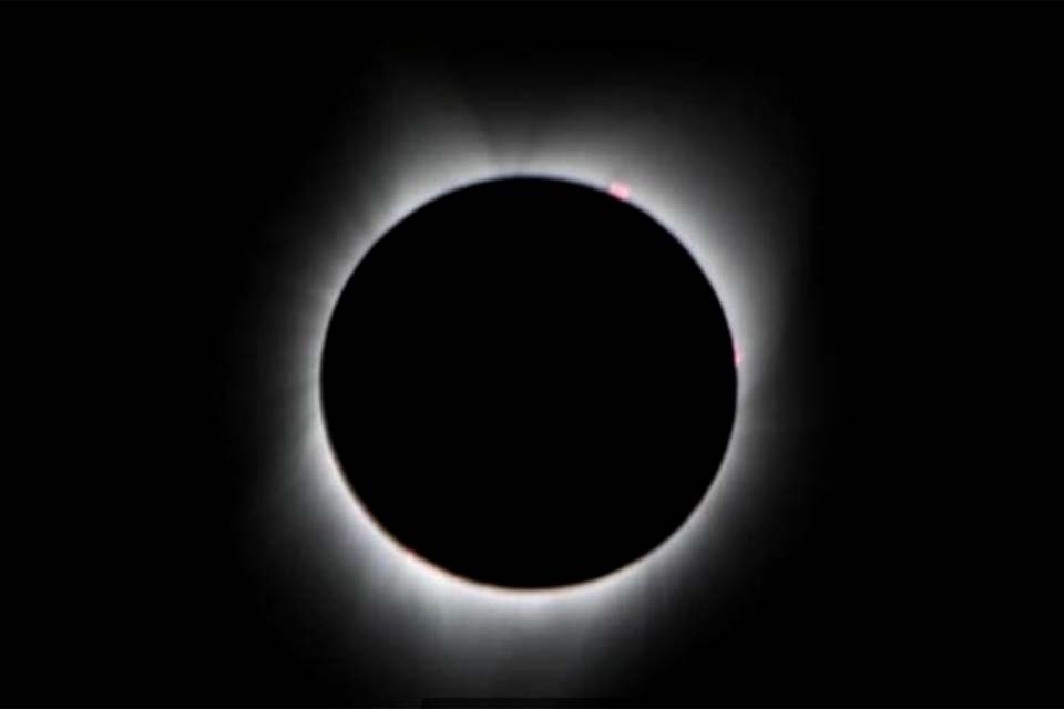 Eclipse solar do dia 14 de dezembro poderá ser visto parcialmente no Brasil