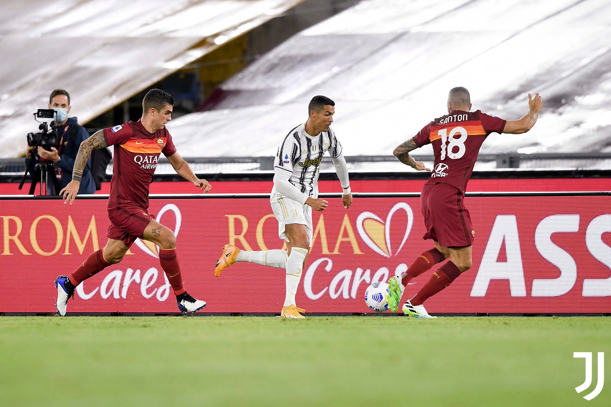 VÍDEO - Cristiano Ronaldo marca 2 e Juventus empata com a Roma pelo Italiano