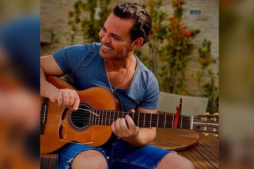 Eduardo Costa chama ex de psicopata e a critica por ter se relacionado com seu amigo