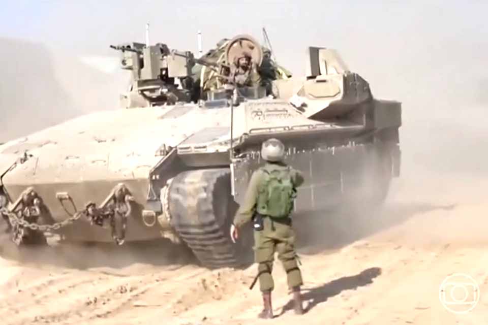 Reservistas de Israel recebem reciclagem após serviço militar obrigatório