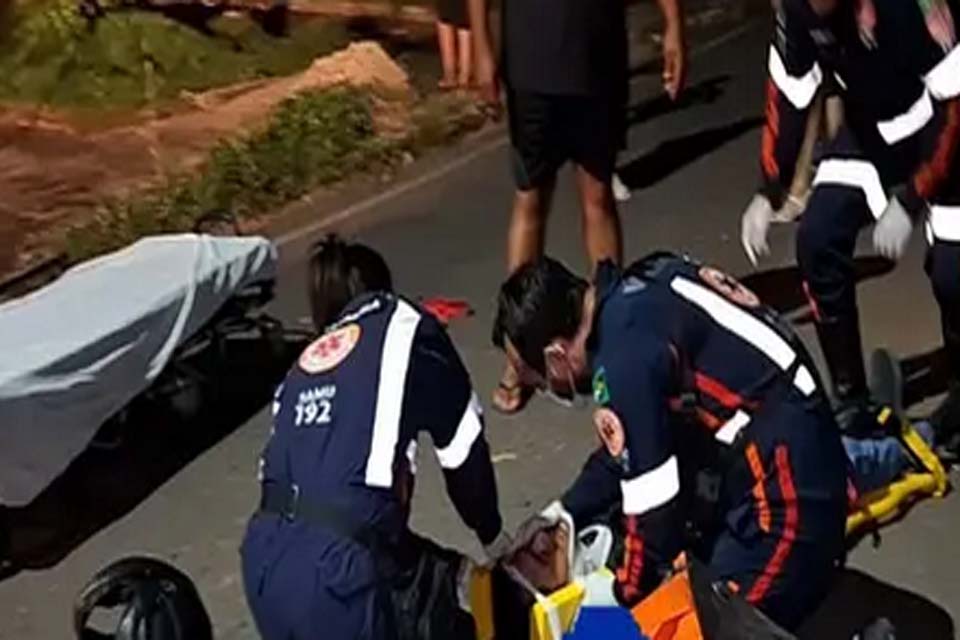 Motociclista colide com caminhão estacionado em Ji-Paraná 