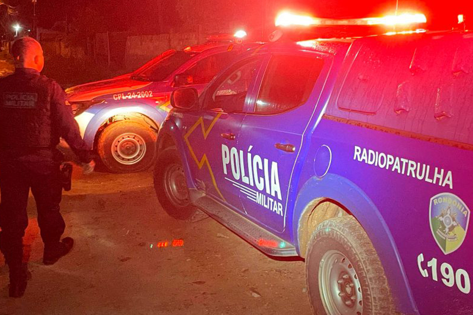 Abordagem da PM termina com apreensão de pistola em Pimenta Bueno