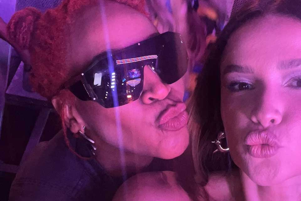 “Do BBB pra vida”: Karol Conká e Juliette se reencontram e web relembra embates