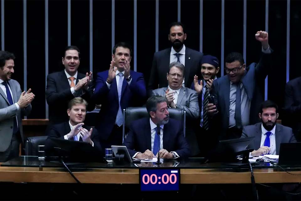 Câmara aprova programa para setor de eventos com teto de R$ 15 bilhões