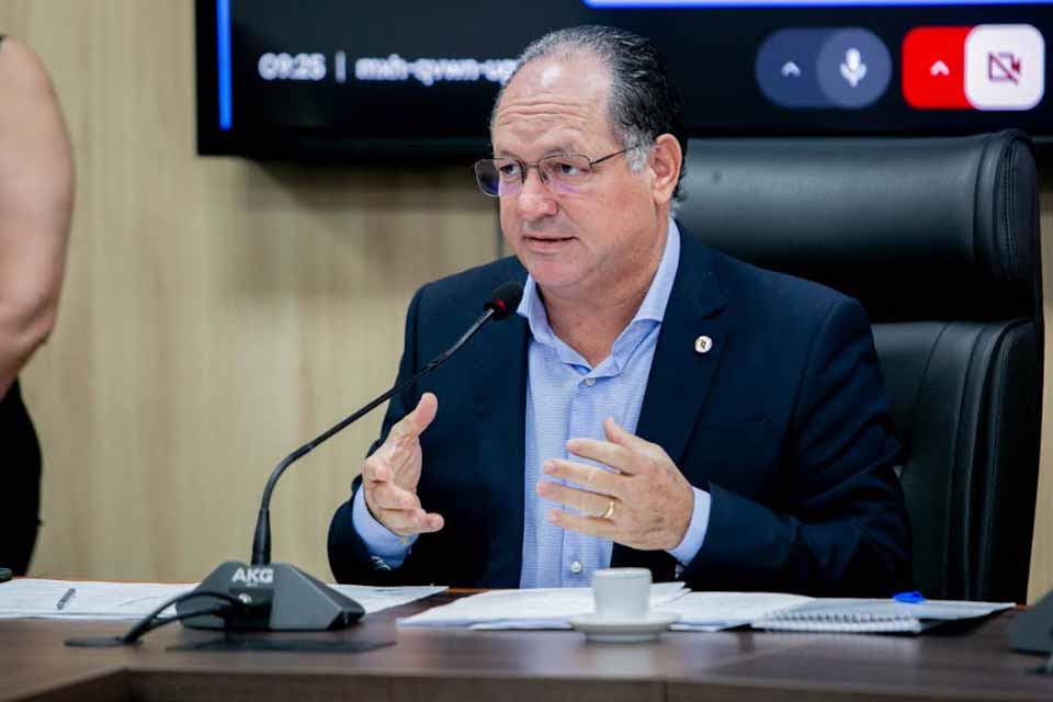 Deputado Pedro Fernandes cobra redutores de velocidade para o trevo mais perigoso de Ariquemes