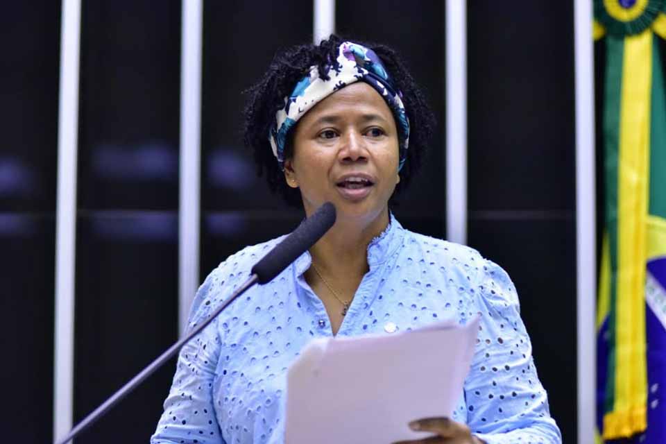 Sílvia Cristina ressalta que inclusão das pessoas autistas e fim do preconceito devem ser prioridades