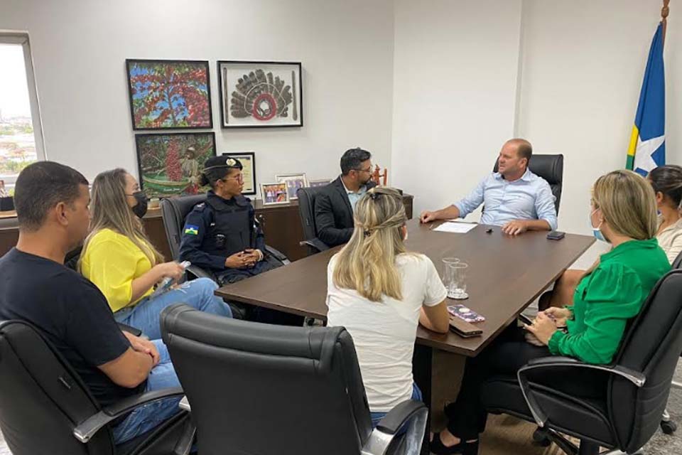 Simpósio sobre autismo capacita profissionais de saúde em Rondônia.; iniciativa tem o apoio do deputado Cirone