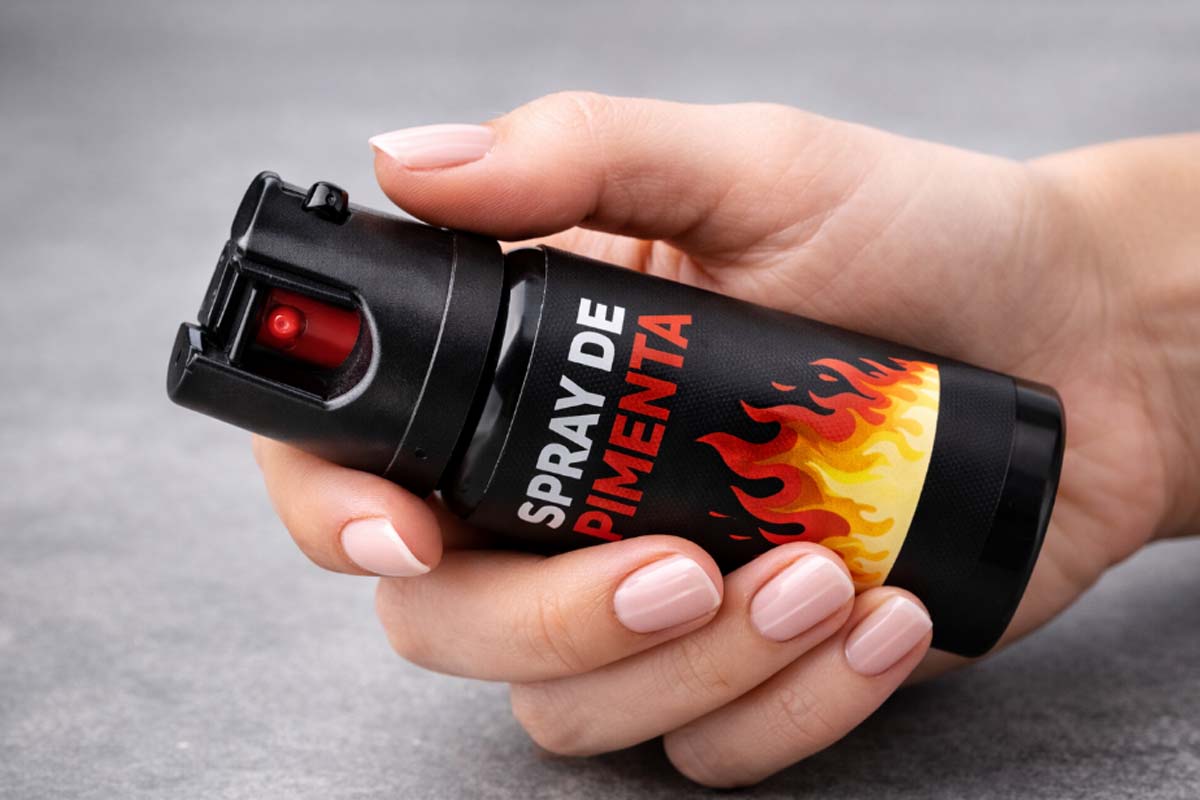 Mulheres podem usar spray de pimenta para defesa pessoal em PVH