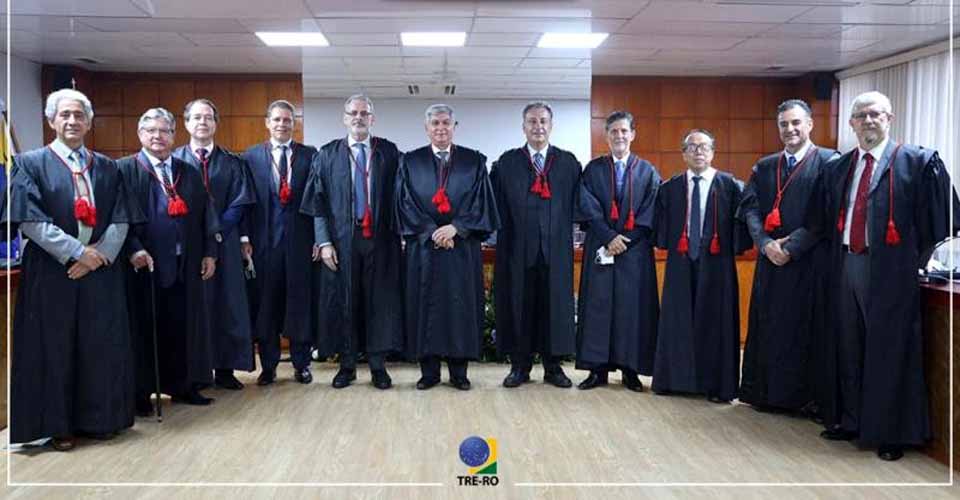 Desembargadores Paulo Mori e Miguel Monico tomam posse no TRE-RO