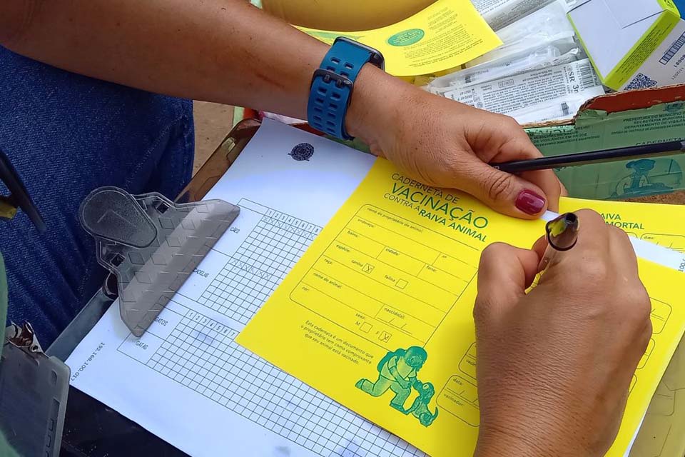 Bairro Novo em Porto Velho recebe serviço de vacinação contra a raiva em animais domésticos