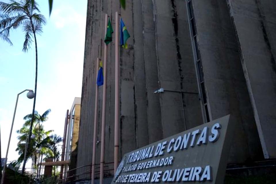 TCE de Rondônia manda suspender licitação deflagrada por Câmara Municipal e presidente pode ser multado em R$ 25 mil