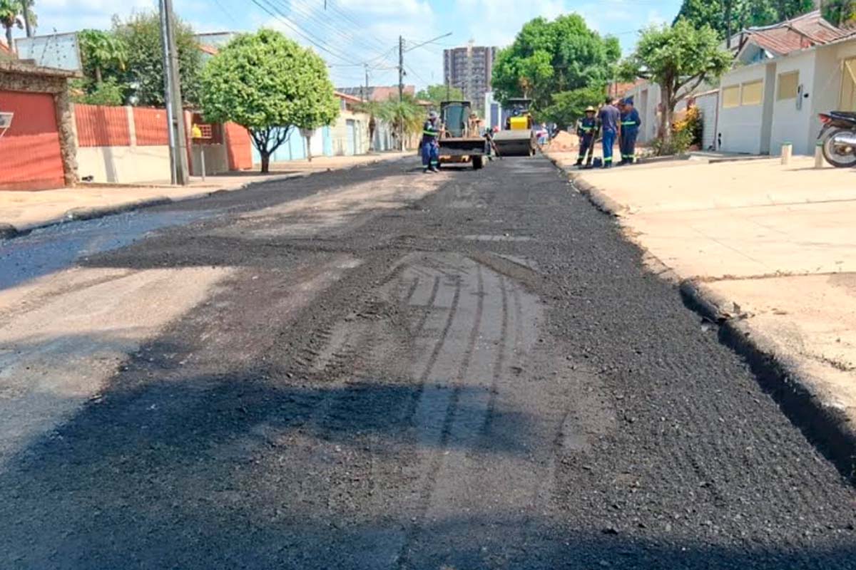 Prefeitura de Ji-Paraná intensifica recuperação asfáltica e realiza tapa-buracos no bairro Urupá