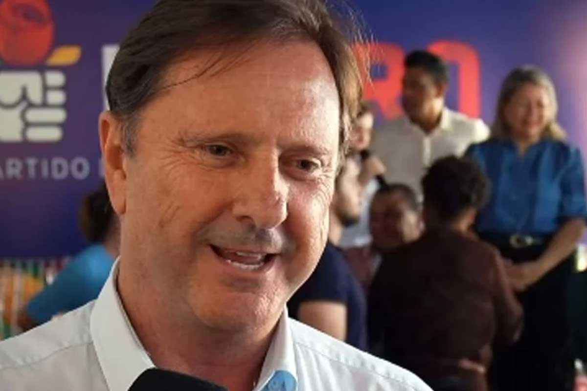 Ministro do TSE suspende decisão do TRE-RO e abre caminho para candidatura de Acir ao Senado