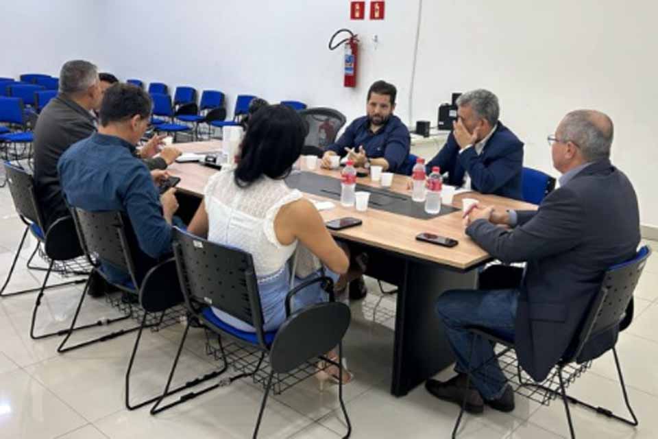 Ações conjuntas sobre IPVA e compartilhamento de dados técnicos são alinhados pelo governo e município de Porto Velho