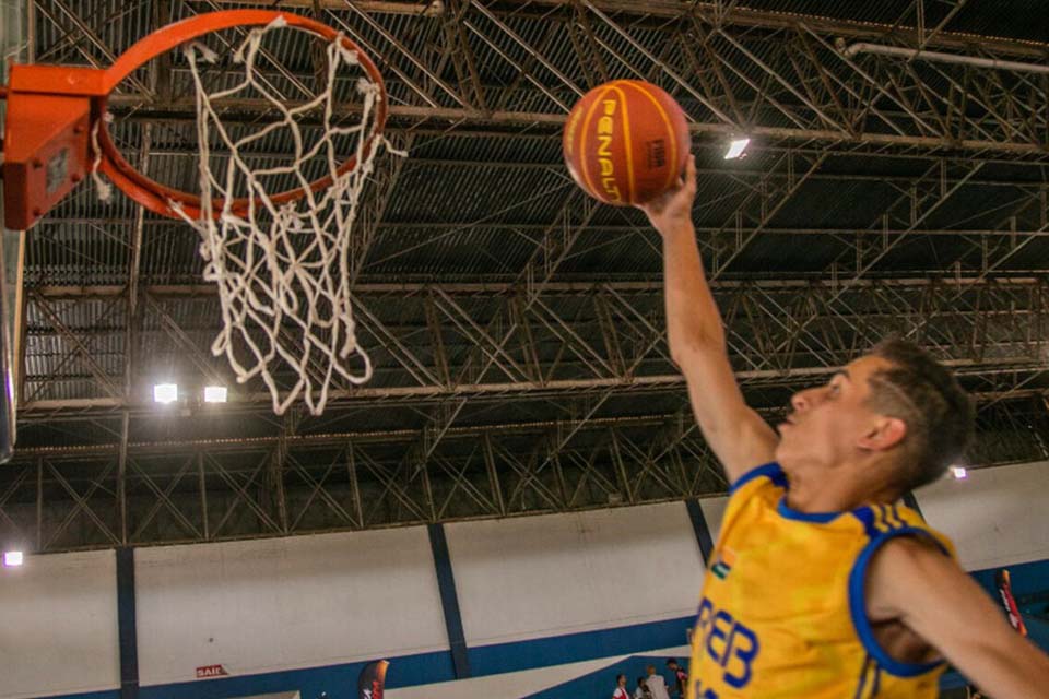 Semes promove Basquete Day na quadra do Ginásio Poliesportivo Gerivaldão