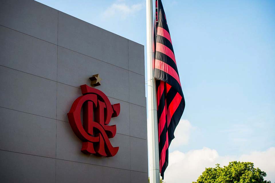 Flamengo descumpre restrições da Prefeitura com treinamento no CT