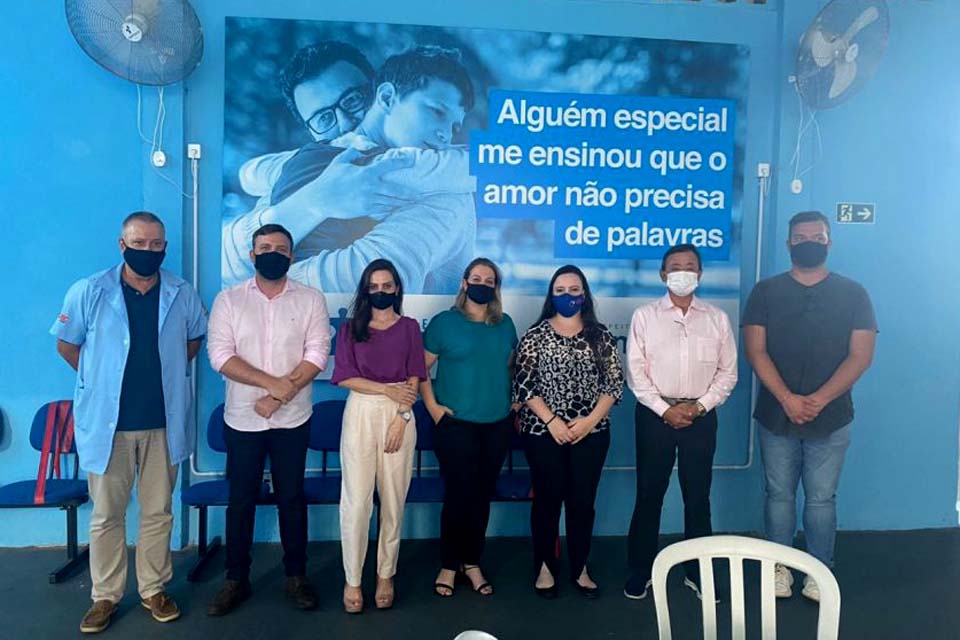 Visita técnica da Prefeitura em clínica-escola de autistas estuda criação de unidade semelhante 