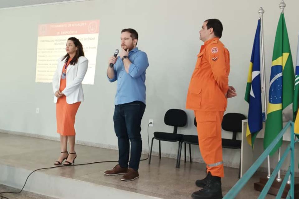 MP fomenta a oferta de capacitações pelo Corpo de Bombeiros Militar voltadas à prevenção e segurança nas escolas de Pimenta Bueno, São Felipe do Oeste e Primavera de Rondônia