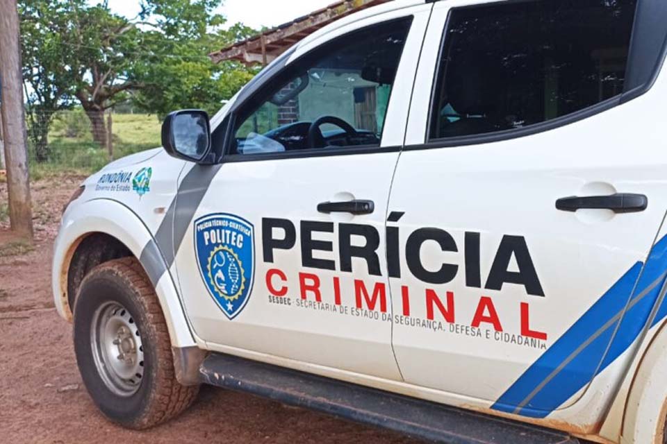 Criminosos armados invadem fazenda em Santa Luzia e roubam caminhonete
