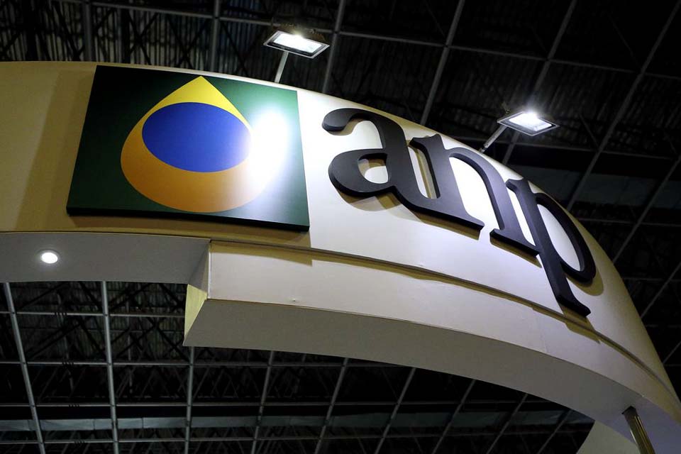 ANP aprova distribuição de royalties para educação e saúde