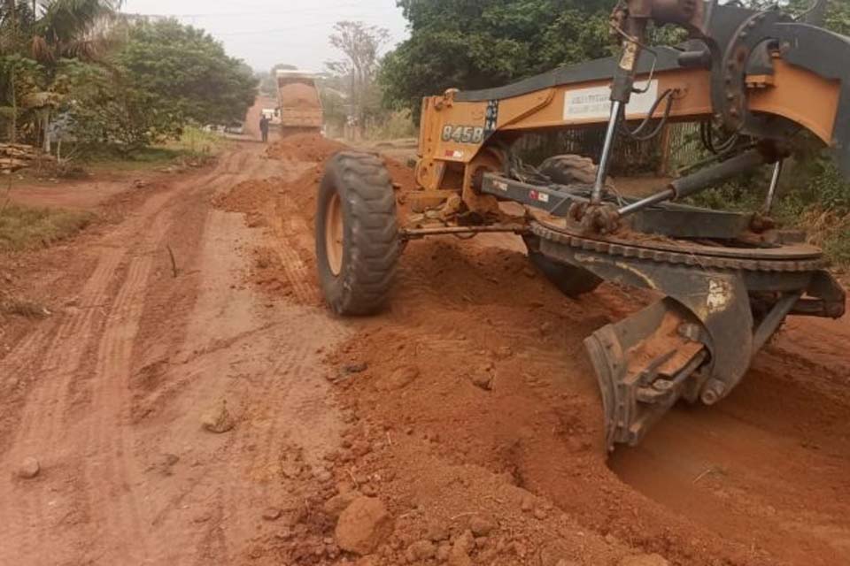 Semosp realiza recuperação de mais 3 travessões nas vicinais de Rolim de Moura