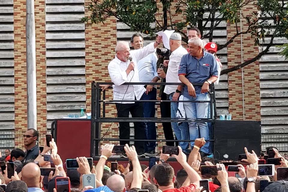 Lula faz primeiro ato de campanha em São Bernardo do Campo, berço do sindicalismo paulista