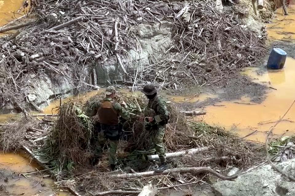 Operação da PF apreende equipamentos de garimpeiros que voltaram para Terra Yanomami