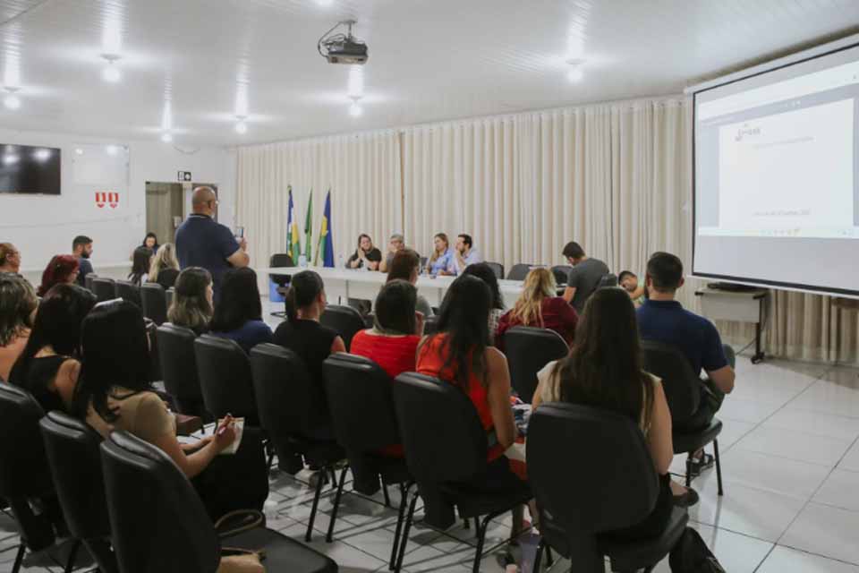 Gestores educacionais participam de reunião de alinhamento com foco em avanços para a rede municipal