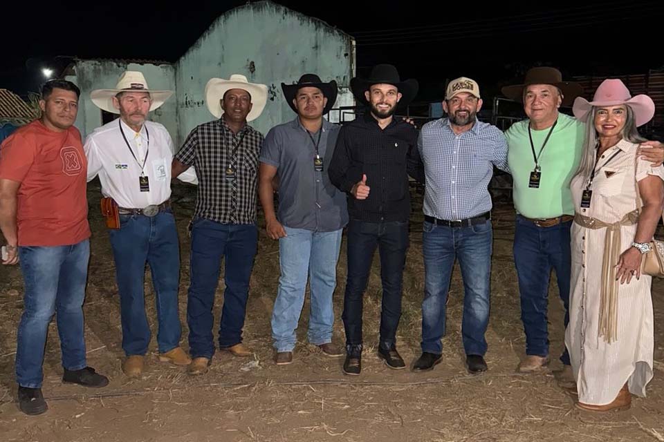 Deputado Laerte Gomes participa da abertura da 17ª Expomarques em Costa Marques