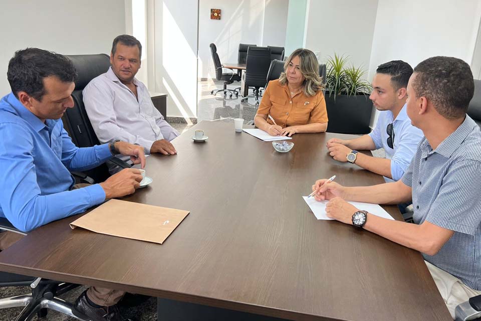 Vereadores de Novo Horizonte agradecem investimentos na Educação e Infraestrutura e pedem apoio para a agricultura familiar