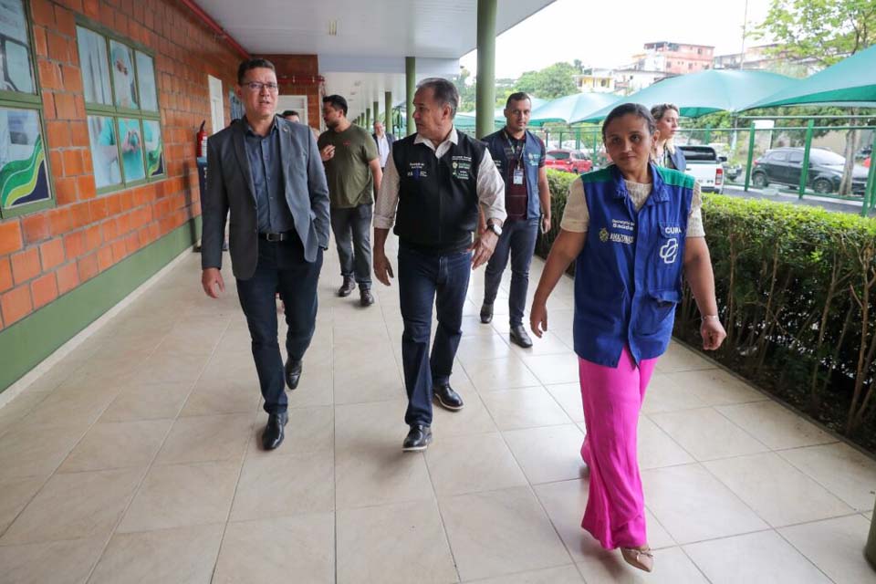 Governador Marcos Rocha acompanha projetos de destaques na área da saúde durante visita ao Governo do Amazonas