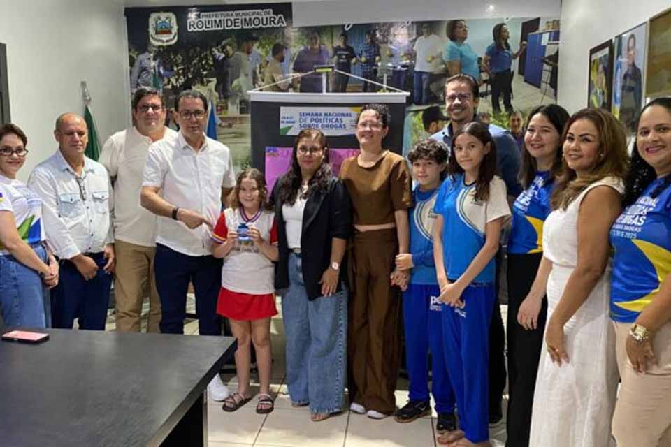 Prefeitura de Rolim de Moura realiza entrega da premiação do Concurso de Cartazes