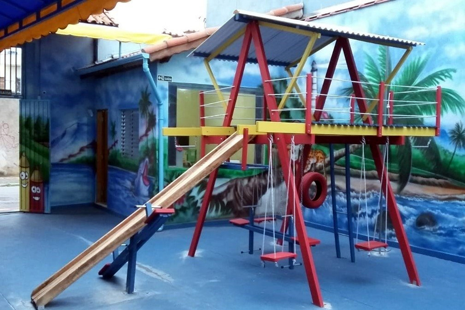 As políticas privadas do playground da Juventude no governo Marcos Rocha