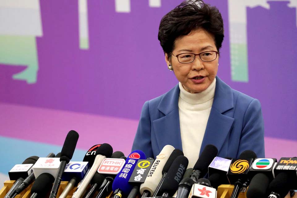 Lei de segurança de Hong Kong define limites, diz líder