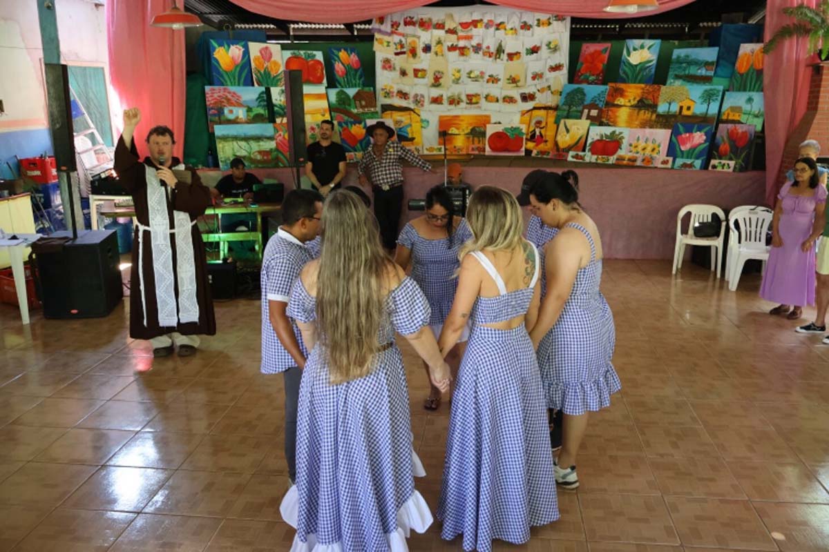 Arraial do Centro de Convivência do Idoso reúne frequentadores em dia de lazer 