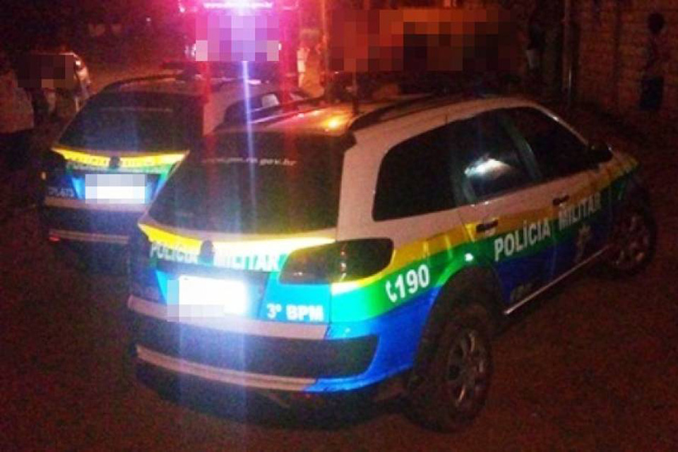 Homem reage com fúria ao ver ex-namorada reatando com o marido e tenta matar os dois