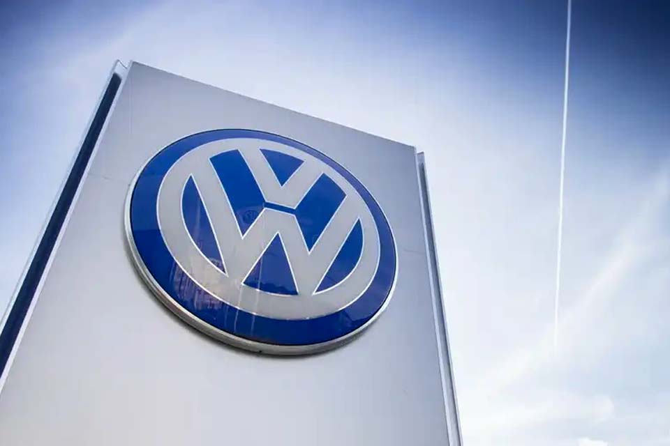 Volkswagen suspende temporariamente produção de carros no Brasil, apesar de incentivo governamental