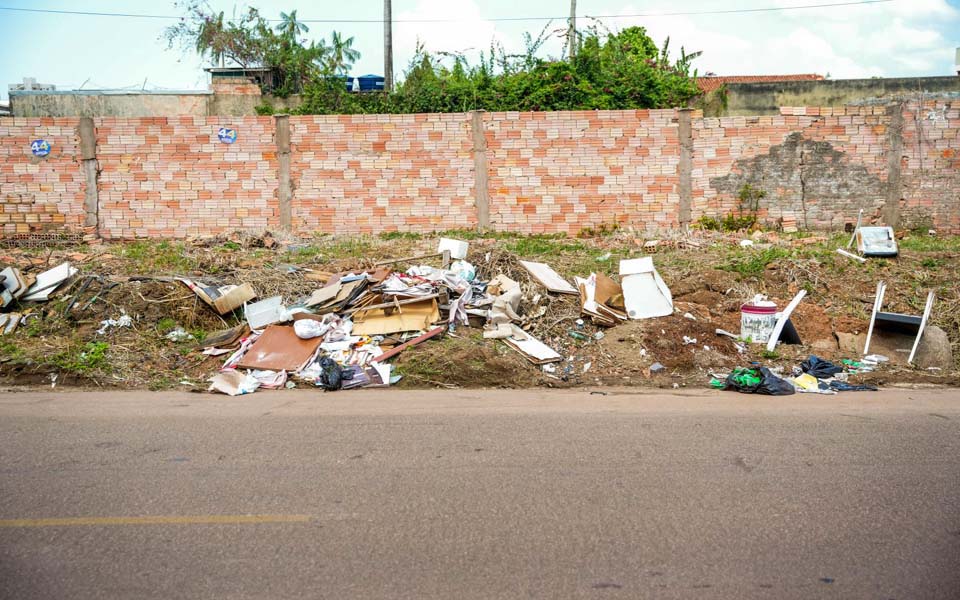 Prefeitura intensifica fiscalização para combater descarte irregular de lixo em Porto Velho