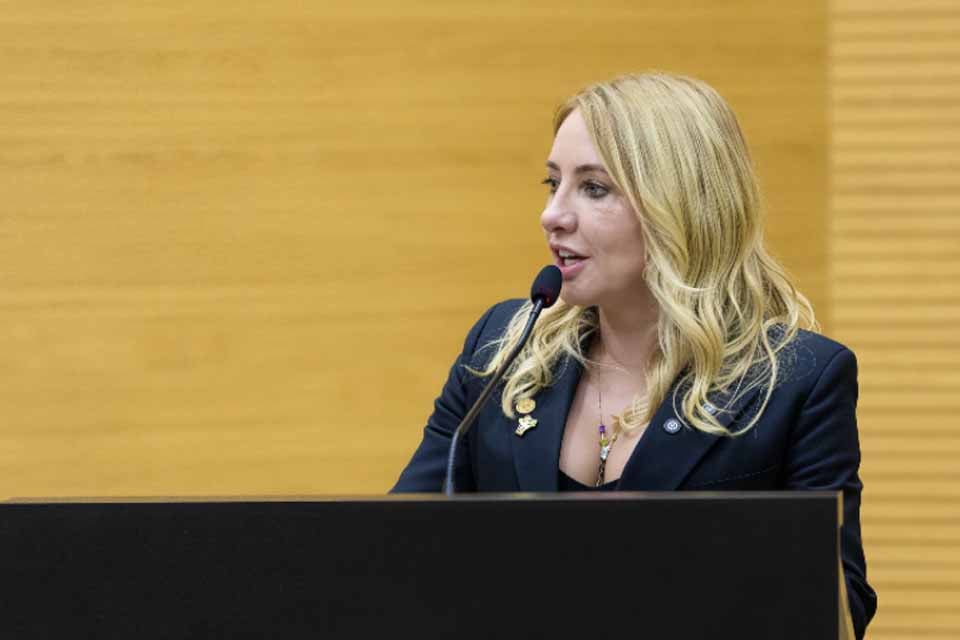 Ieda Chaves propõe convênio para modernizar unidade de saúde de Candeias do Jamari