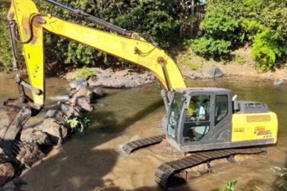 Governo de Rondônia realiza obras de contenção no Rio Boa Vista, em Ouro Preto do Oeste