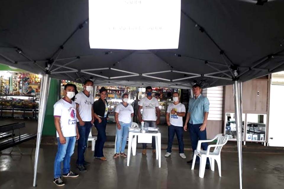 Covid-19: SEMSAU monta barreira no Terminal Rodoviário para monitorar e orientar passageiros