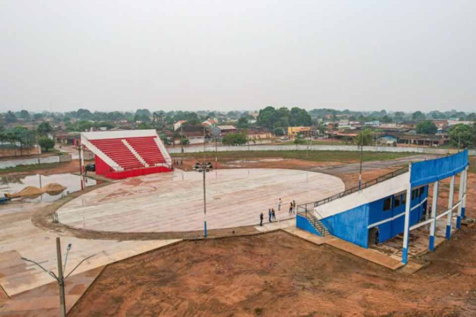 Obras no Bumbódromo avançam e transformam a infraestrutura cultural de Guajará-Mirim