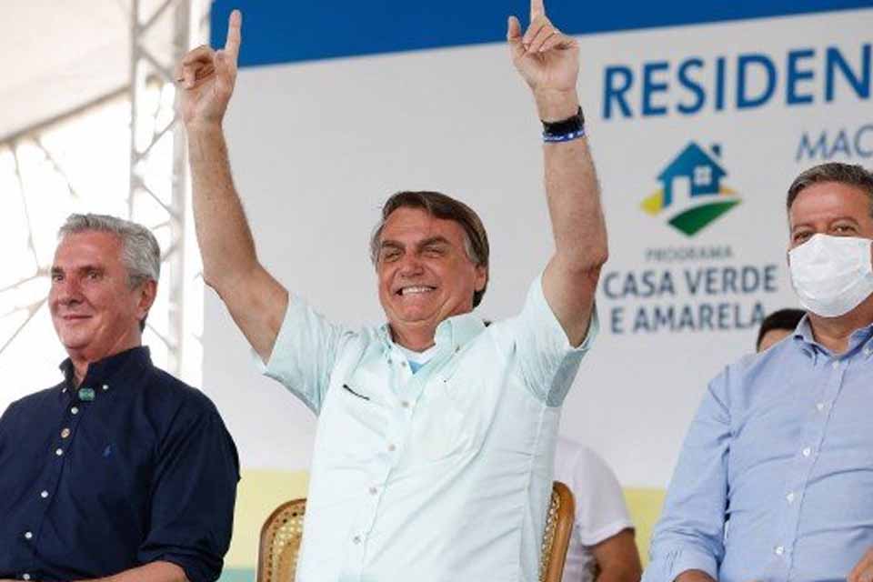Bolsonaro chama Renan Calheiros de “vagabundo” e diz que CPI da Covid comete “crime”