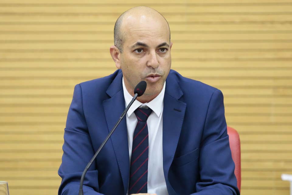 Ismael Crispin solicita reformas e melhorias em escolas de Porto Velho, Primavera de Rondônia, Guajará-Mirim e Nova Brasilândia