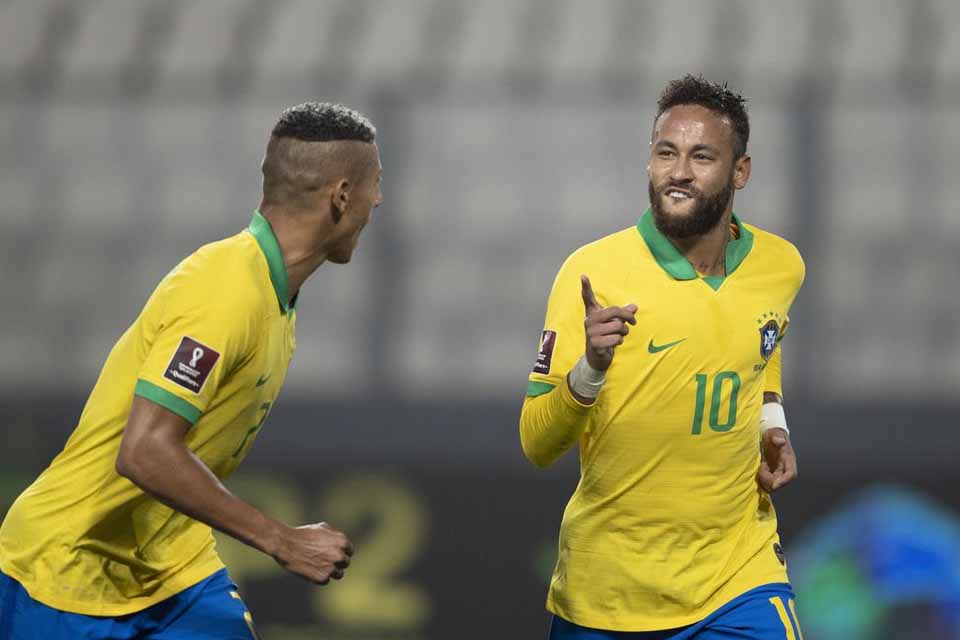 Neymar marca três vezes e seleção vence Peru nas Eliminatórias