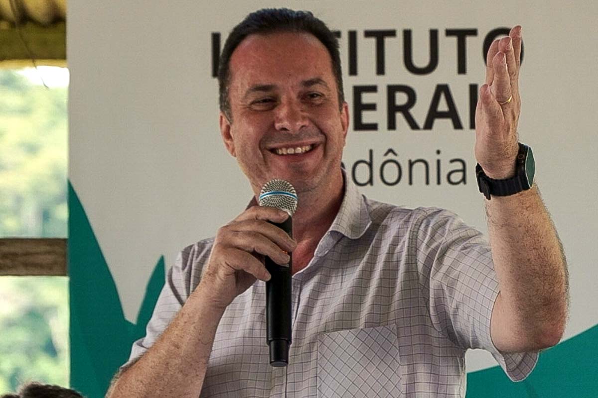 Associação recebe implementos agrícolas por meio de emenda do deputado Luís do Hospital