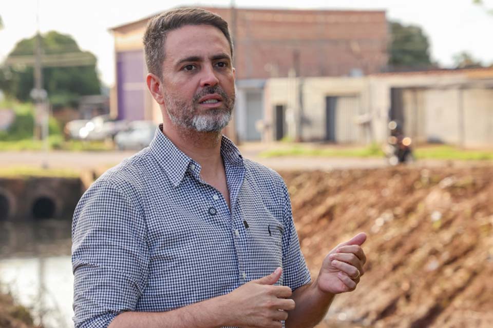 Comerciantes e moradores relatam melhora no problema na Avenida Rio de Janeiro com Guaporé